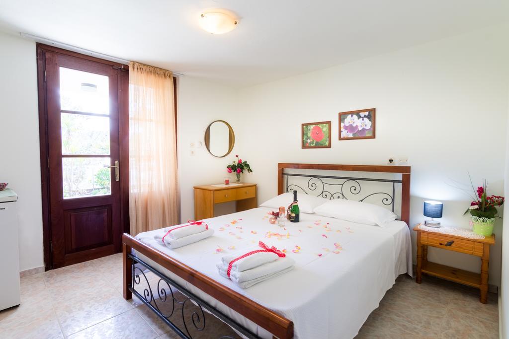 Pension Giannis Αdults Only Kinira Exterior foto
